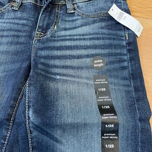 GAP Women’s Jeans - size 25 NWT
